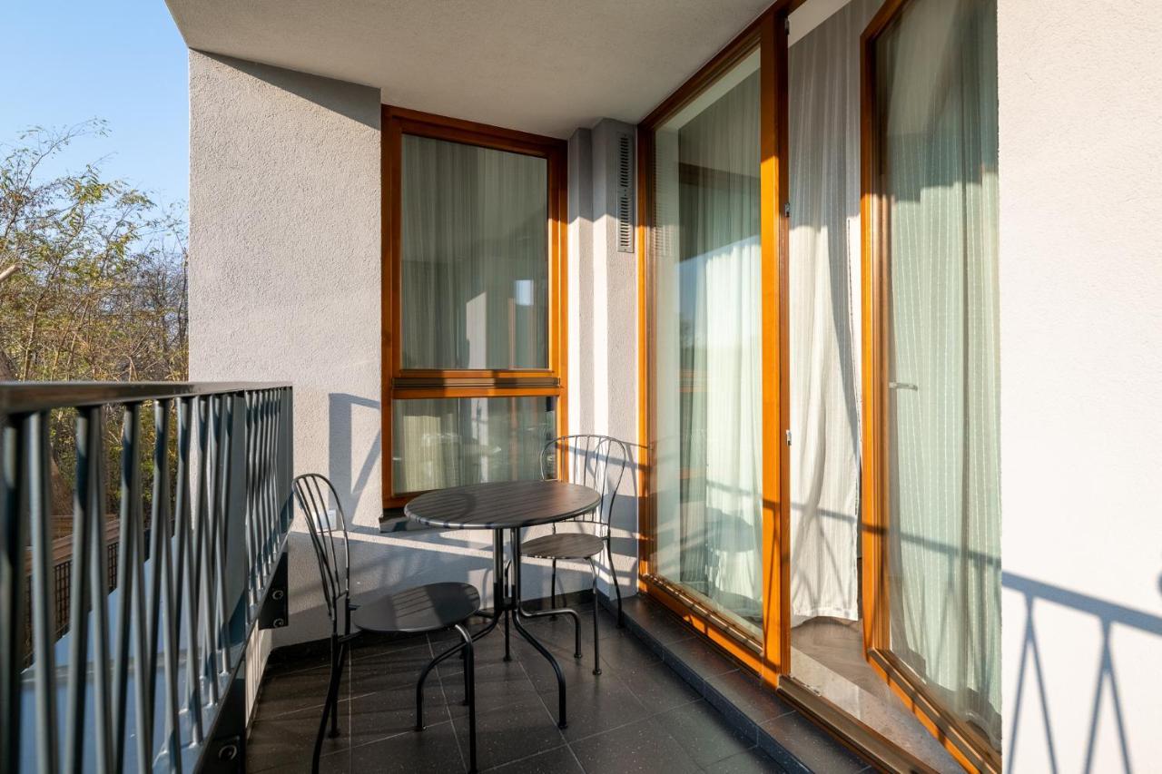 Nexthome Boutique Apartments - Klimatyzacja - Air Conditioning - New Warszawa Exteriör bild