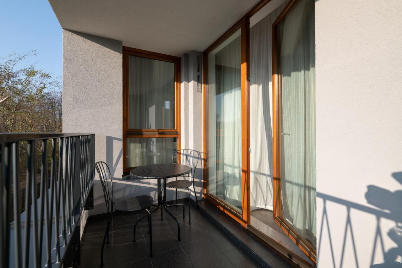 Nexthome Boutique Apartments - Klimatyzacja - Air Conditioning - New Warszawa Exteriör bild